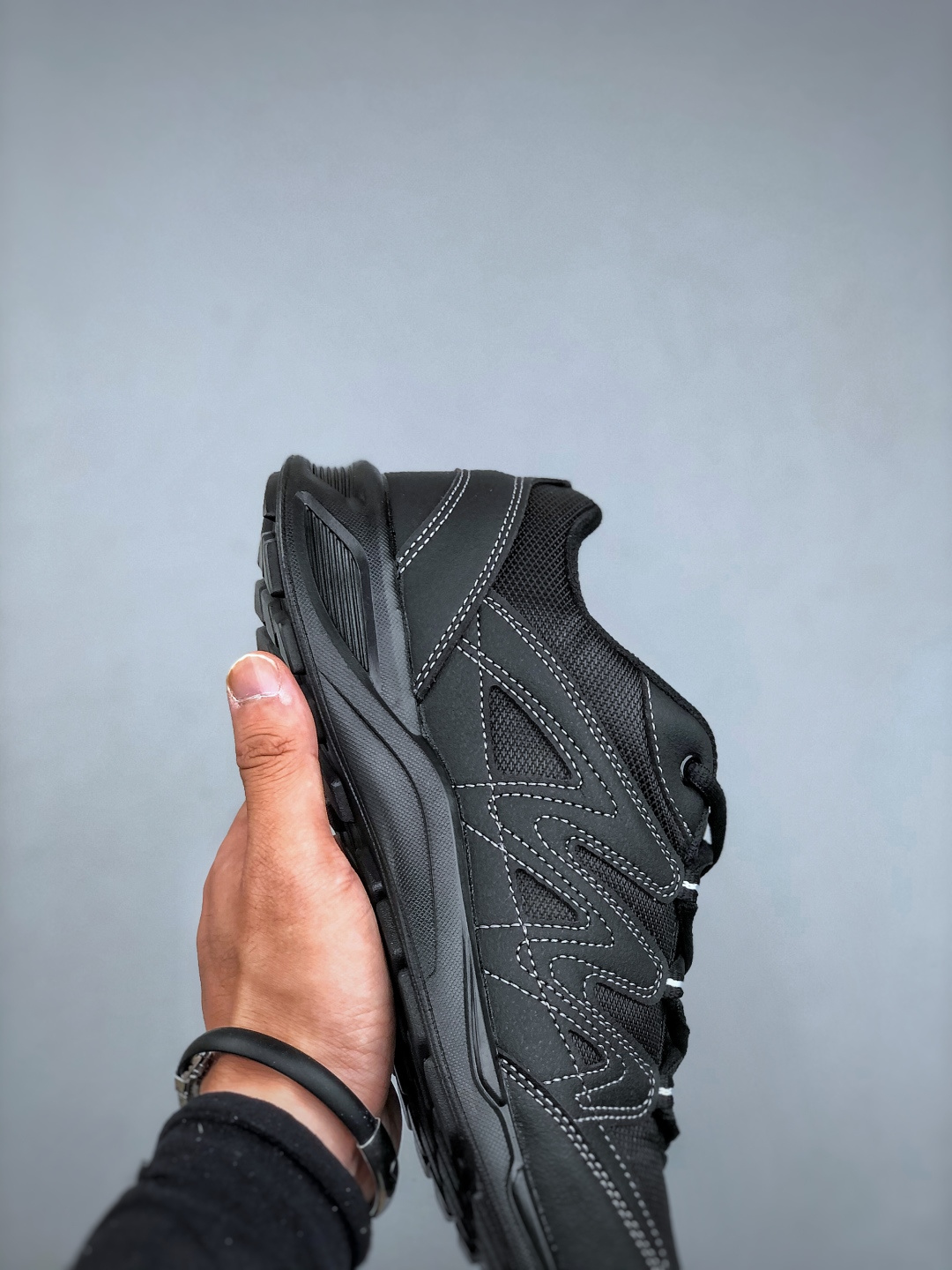 300 ECCO 爱步 2023春夏季爆款男士休闲百搭网格加皮面条纹柔酷系列