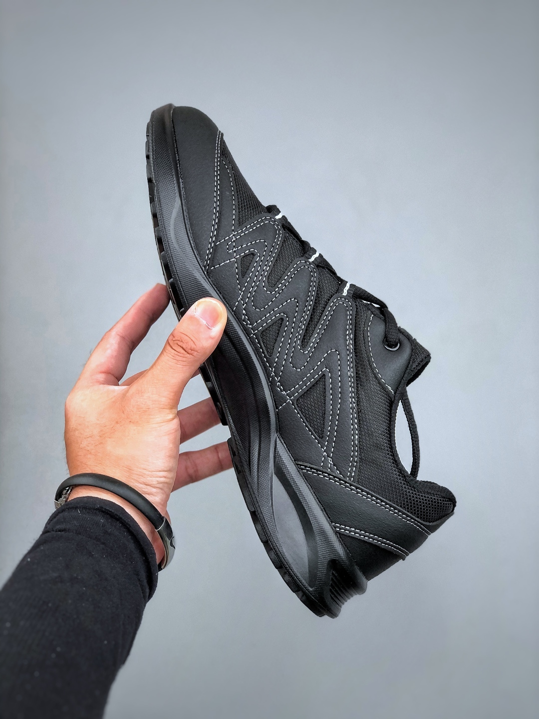 300 ECCO 爱步 2023春夏季爆款男士休闲百搭网格加皮面条纹柔酷系列