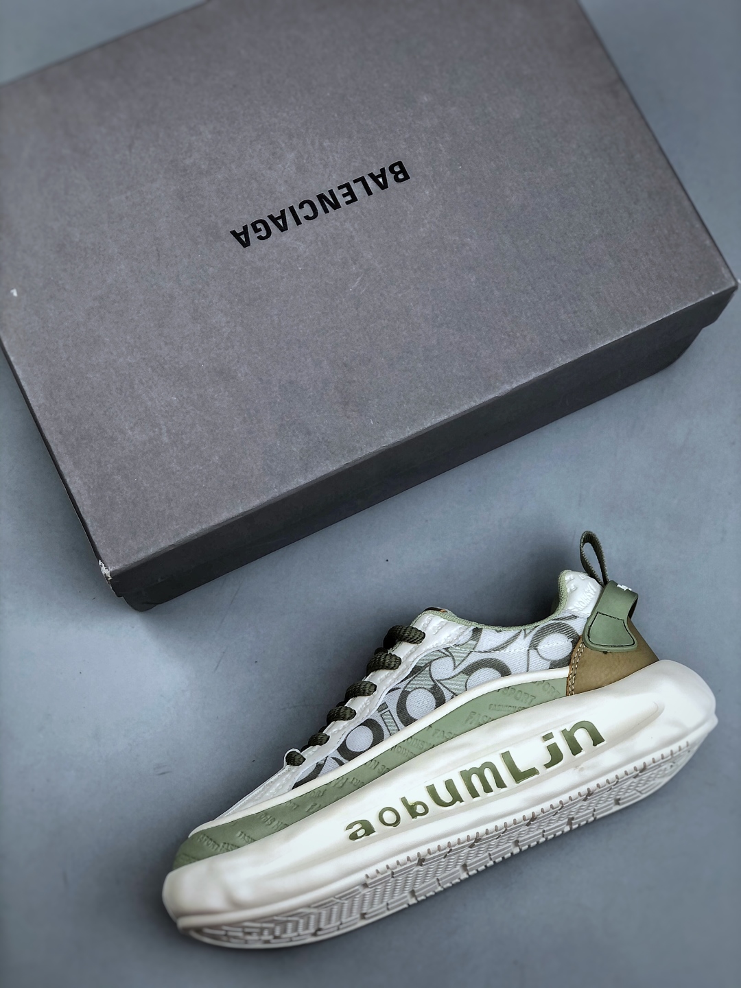💰260 23ss巴黎世家BALENCIAGA Sneaker运动休闲鞋系列低帮潮流风百搭休闲运动鞋 尺码： 39-44