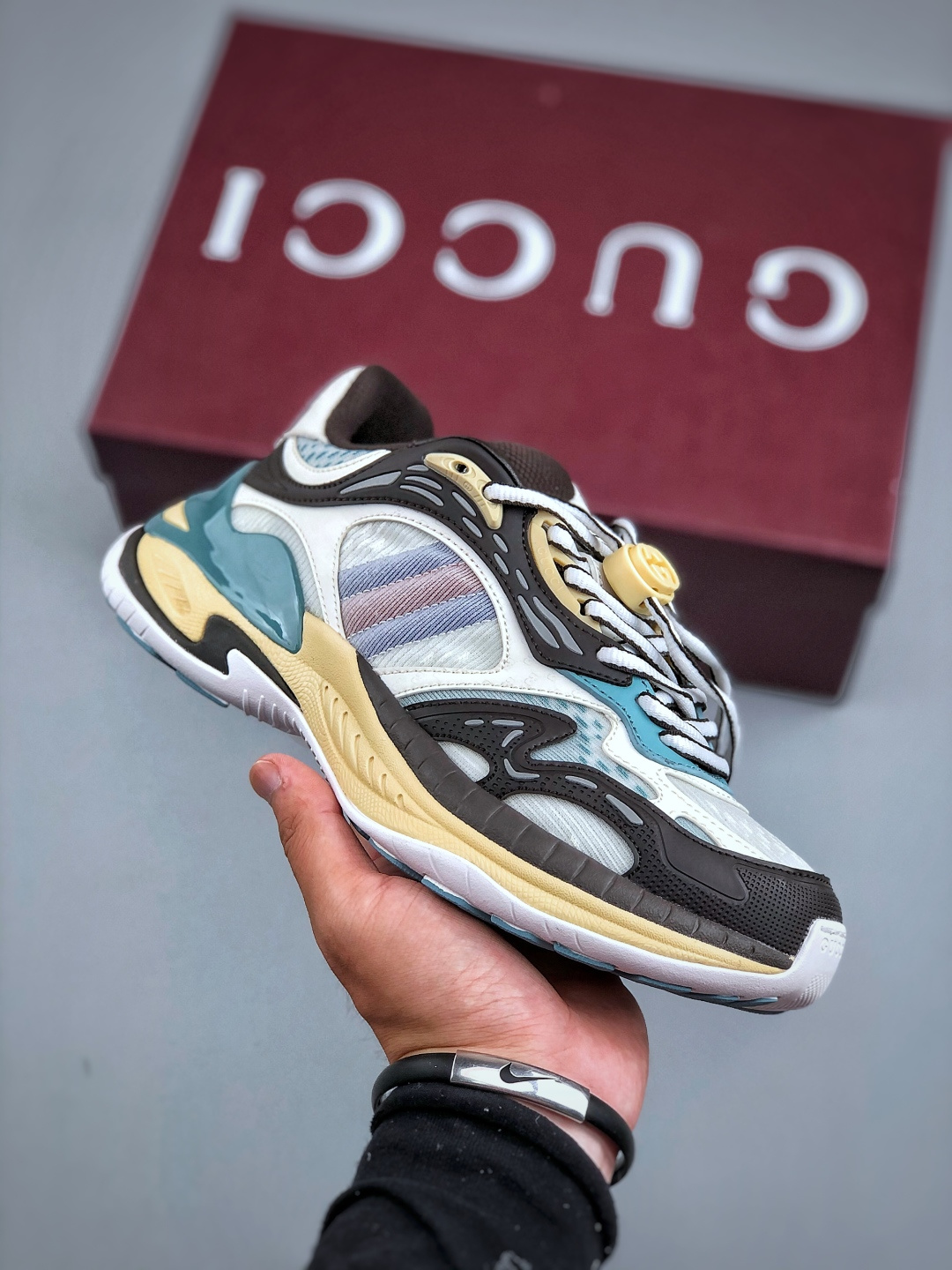 纯原上新 GUCCI/古驰 圆头抽绳 高奢百搭休闲男女士运动鞋 明星同款缓震慢跑鞋 小红书爆款厚底增高老爹鞋 鞋面走线工整 清晰质感 高端时尚 简约大气 防滑舒适.(后跟为真皮材质,试穿注意不要折损避免影响二次销售和售后