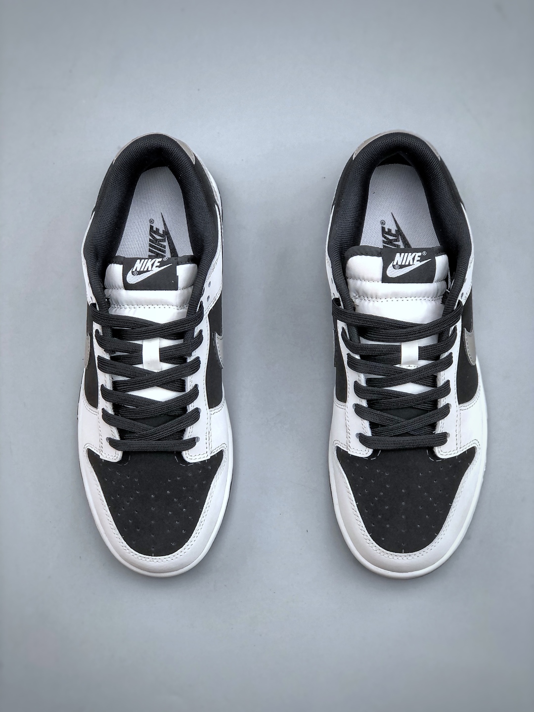 💰300 Nike SB Dunk Low 拓荒骑士 周年高端定制 低帮休闲板鞋 WB0414-002 #定制鞋盒 超高清洁度 皮料切割干净无任何毛边 细节完美 尺码：40 40.5 41 42 42.5 43 44 44.5 45 46