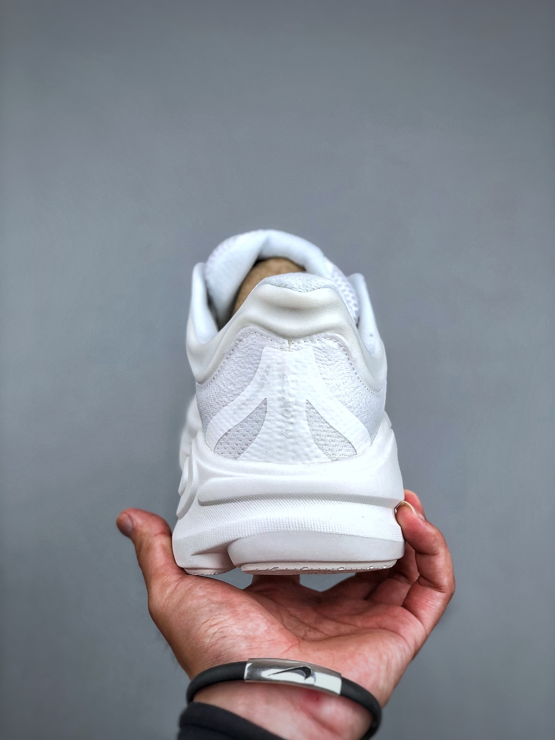 💰200HOKA ONE ONE Bondi 9 复古舒适防滑耐磨 低帮 山地户外跑步鞋货号:1162012 尺码:36 36.5 37.5 38 38.5 39 40 40.5 41 42 42.5 43 44 45 46