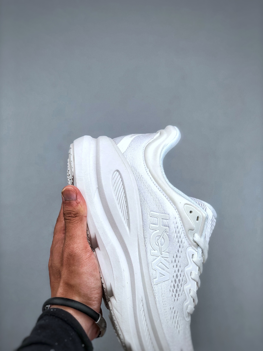 💰200HOKA ONE ONE Bondi 9 复古舒适防滑耐磨 低帮 山地户外跑步鞋货号:1162012 尺码:36 36.5 37.5 38 38.5 39 40 40.5 41 42 42.5 43 44 45 46