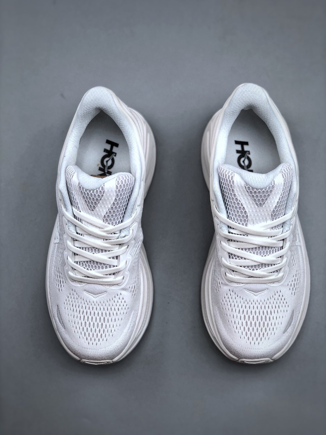 💰200HOKA ONE ONE Bondi 9 复古舒适防滑耐磨 低帮 山地户外跑步鞋货号:1162012 尺码:36 36.5 37.5 38 38.5 39 40 40.5 41 42 42.5 43 44 45 46