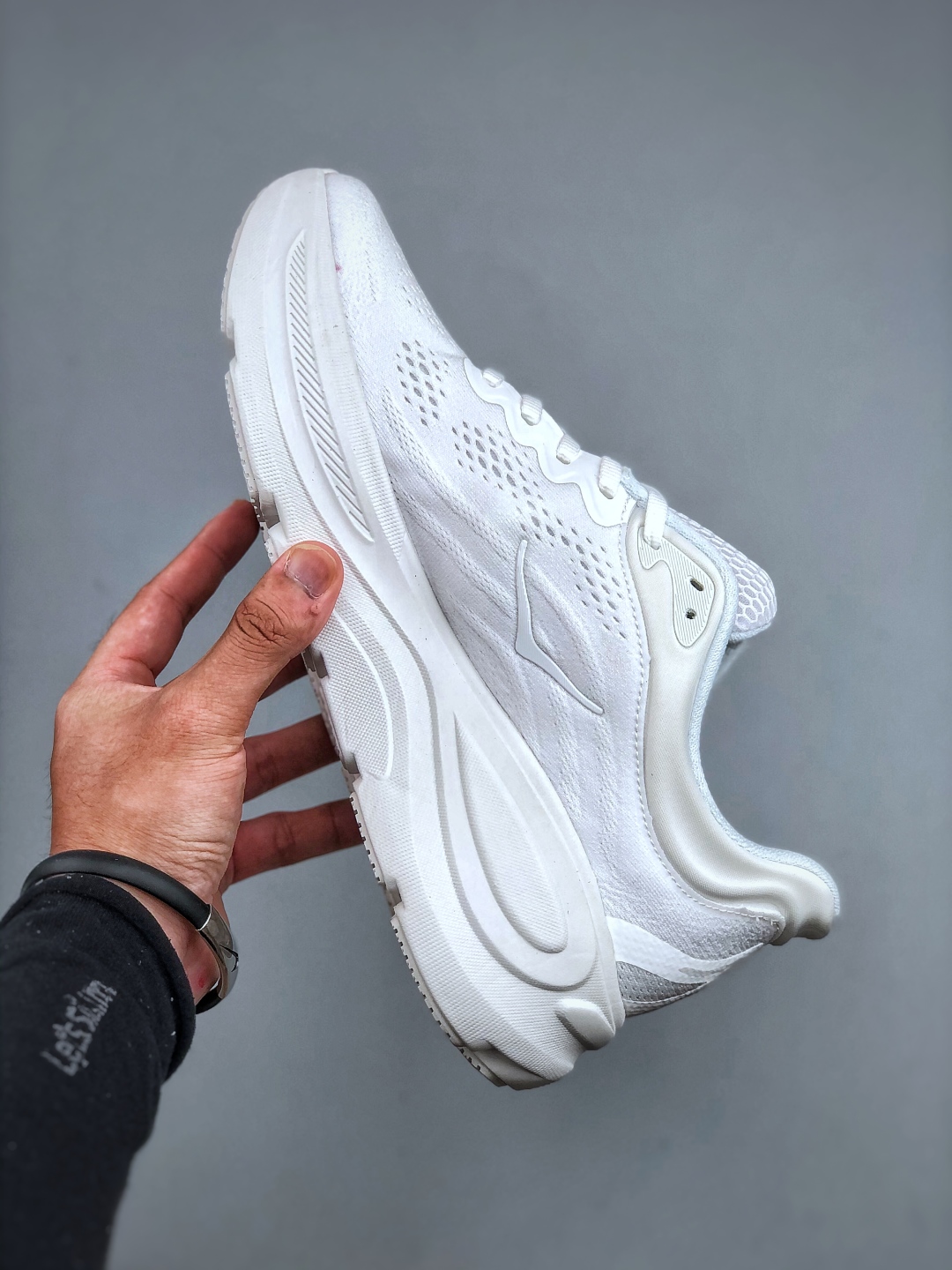 💰200HOKA ONE ONE Bondi 9 复古舒适防滑耐磨 低帮 山地户外跑步鞋货号:1162012 尺码:36 36.5 37.5 38 38.5 39 40 40.5 41 42 42.5 43 44 45 46