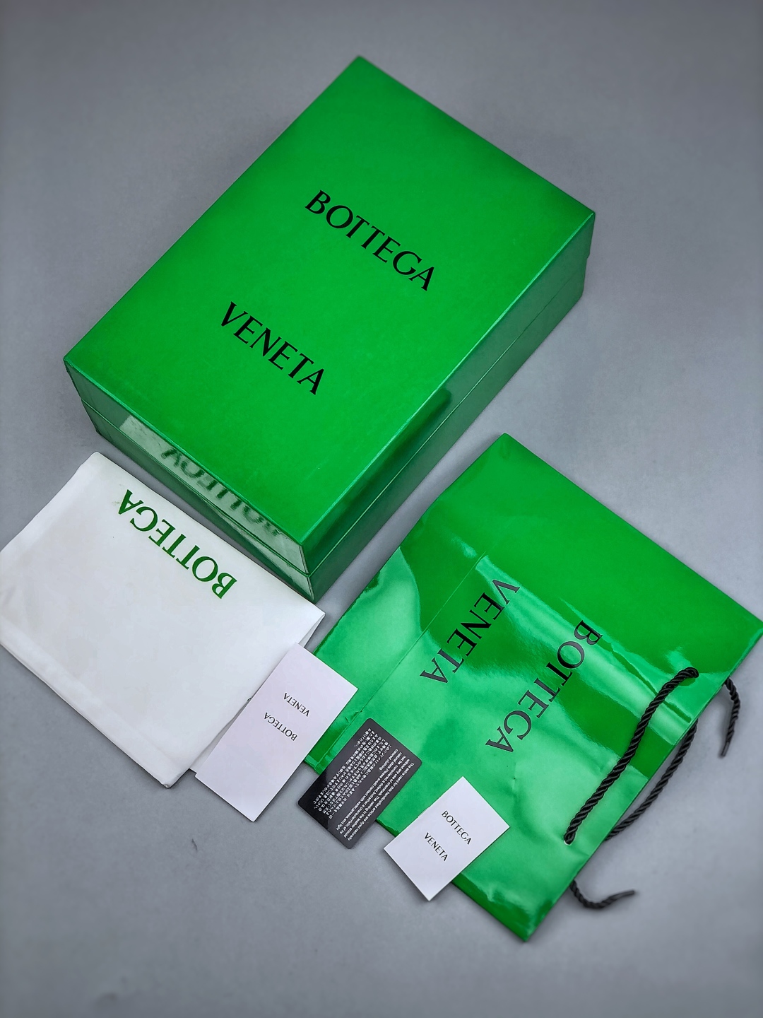 💰360意大利奢侈品牌-宝缇嘉/葆蝶家-Bottega Veneta Orbit Lace-up Runner BV葆蝶家时尚休闲王一博同款老爹鞋运动鞋#MAX 广货纯原版本 配色不断更新原版开发 一比一打造 相似度百分之99以上 市场一梯队级别品质 区别市场任何标文顶级品质版本 采用轻质科技网布面料 搭配几何图案设计橡胶外底 王炸系列 实际增高很多哦 还是一样显腿细非常nice 耐玩耐造 对标对版 时尚百搭高版本 大底选用拼色TPU大底 配置原版包装 尺码:35 36 37 38 39 40 41 42 43 44 45