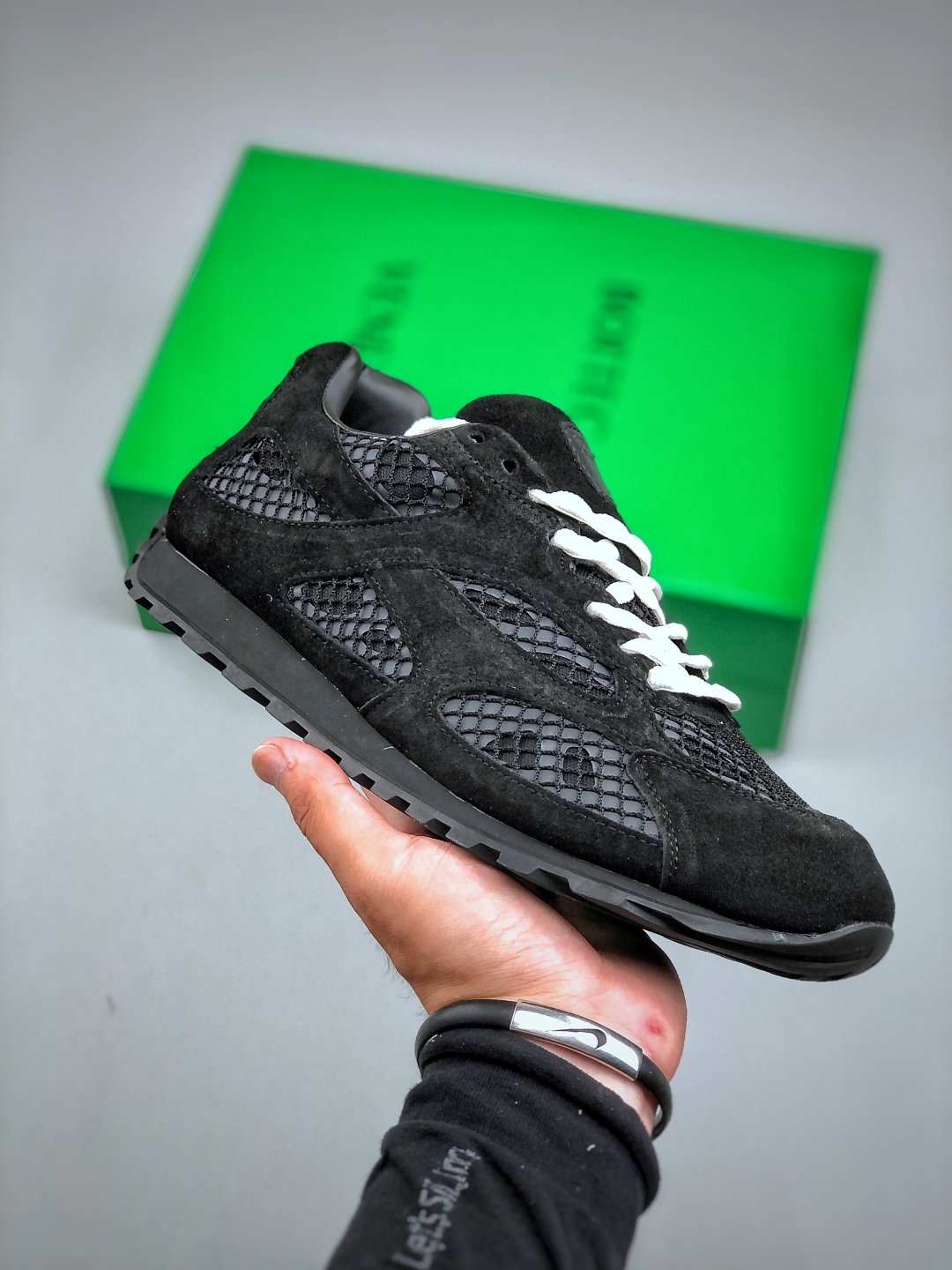 💰360意大利奢侈品牌-宝缇嘉/葆蝶家-Bottega Veneta Orbit Lace-up Runner BV葆蝶家时尚休闲王一博同款老爹鞋运动鞋#MAX 广货纯原版本 配色不断更新原版开发 一比一打造 相似度百分之99以上 市场一梯队级别品质 区别市场任何标文顶级品质版本 采用轻质科技网布面料 搭配几何图案设计橡胶外底 王炸系列 实际增高很多哦 还是一样显腿细非常nice 耐玩耐造 对标对版 时尚百搭高版本 大底选用拼色TPU大底 配置原版包装 尺码:35 36 37 38 39 40 41 42 43 44 45