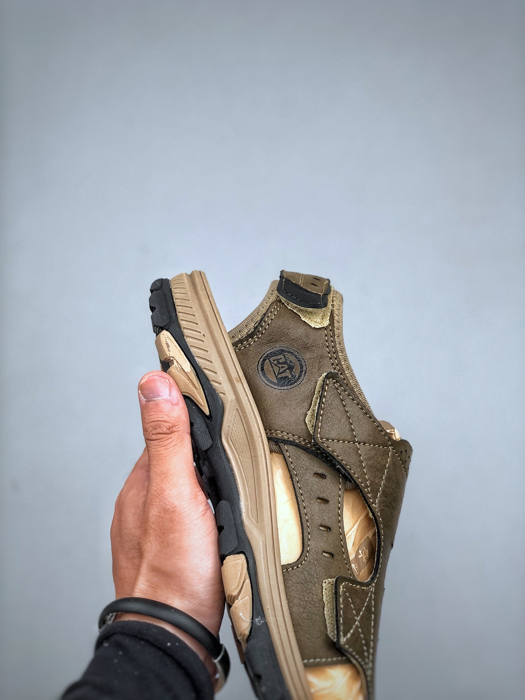 CAT卡特夏季新款男士户外运动舒适出行防滑轻便满帮休闲凉鞋