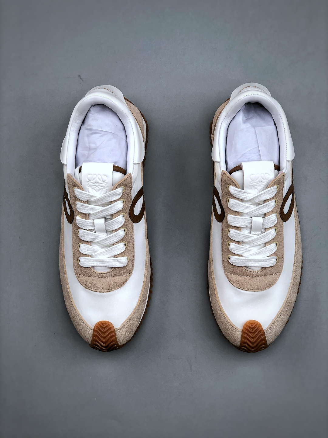 300 LOEWE 罗意威 最新 内增高拼色德训鞋 阿甘鞋 小白鞋