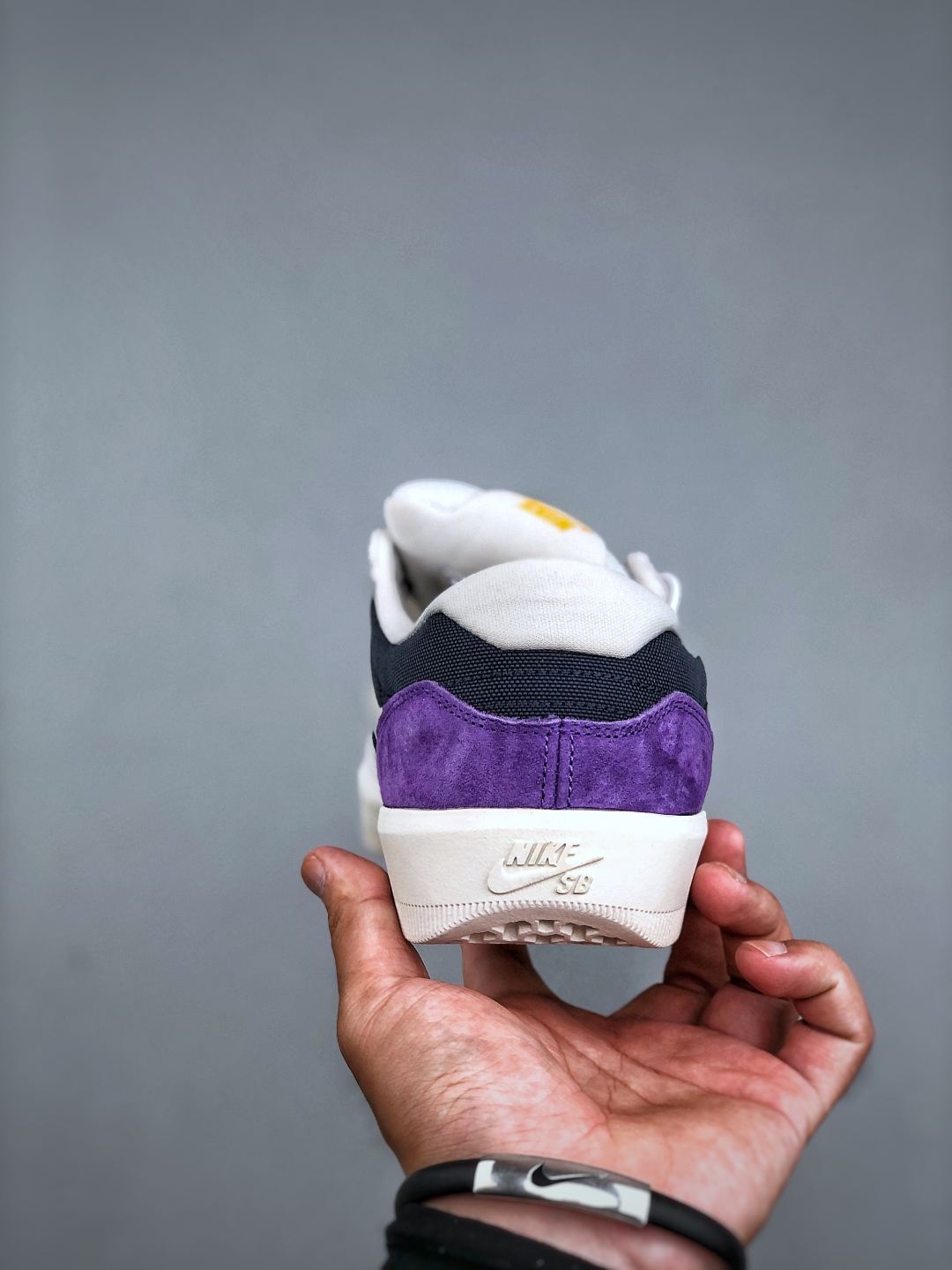 💰170Nike SB Force 58 耐克 低帮休闲板鞋是一款将前沿创新带入街头的单品 它具有硫化杯底 具有出色的耐用性和灵活性 使用帆布和绒面革 在饰面上放置通风口货号:DV5477-403 尺码:36 36.5 37.5 38 38.5 39 40 40.5 41 42 42.5 43 44 45