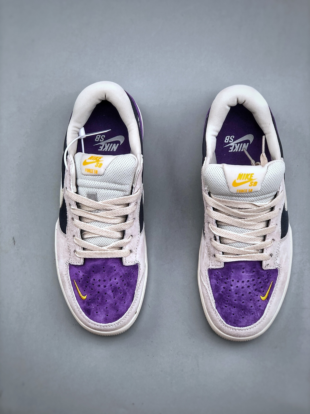 💰170Nike SB Force 58 耐克 低帮休闲板鞋是一款将前沿创新带入街头的单品 它具有硫化杯底 具有出色的耐用性和灵活性 使用帆布和绒面革 在饰面上放置通风口货号:DV5477-403 尺码:36 36.5 37.5 38 38.5 39 40 40.5 41 42 42.5 43 44 45