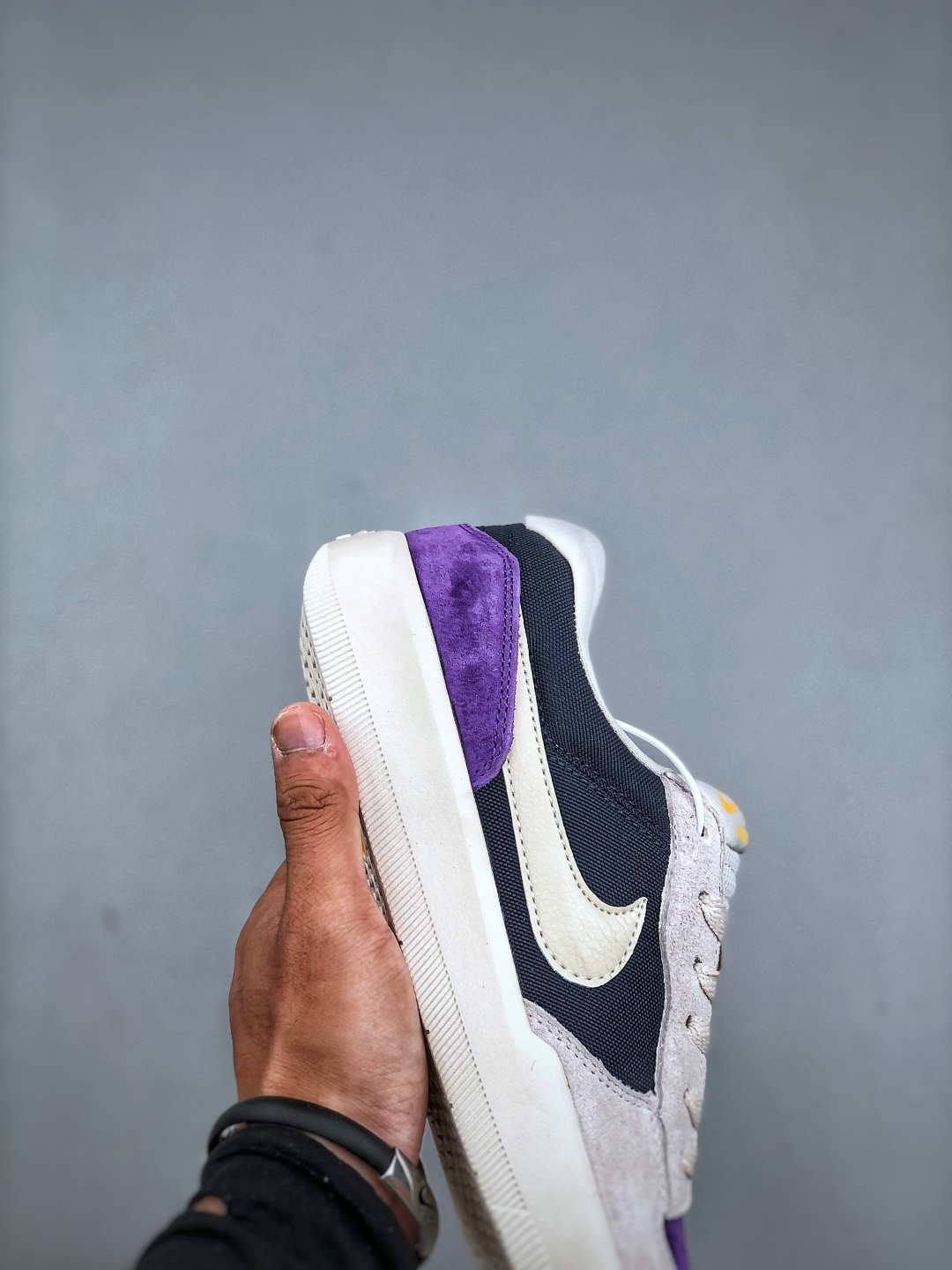 💰170Nike SB Force 58 耐克 低帮休闲板鞋是一款将前沿创新带入街头的单品 它具有硫化杯底 具有出色的耐用性和灵活性 使用帆布和绒面革 在饰面上放置通风口货号:DV5477-403 尺码:36 36.5 37.5 38 38.5 39 40 40.5 41 42 42.5 43 44 45