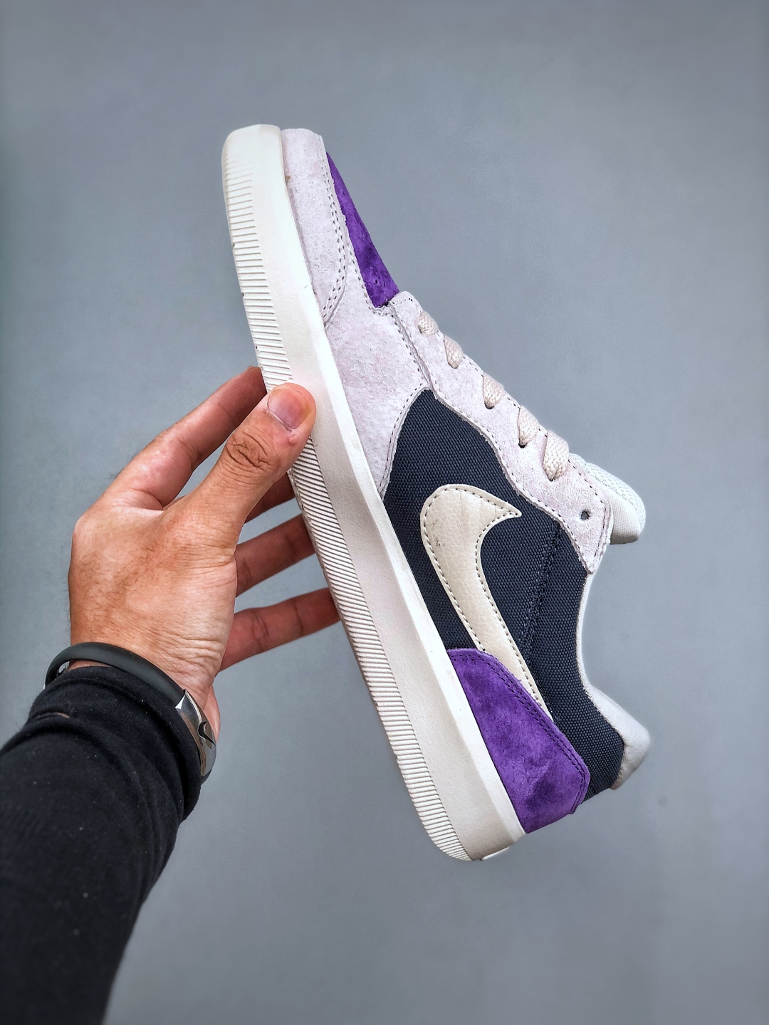 💰170Nike SB Force 58 耐克 低帮休闲板鞋是一款将前沿创新带入街头的单品 它具有硫化杯底 具有出色的耐用性和灵活性 使用帆布和绒面革 在饰面上放置通风口货号:DV5477-403 尺码:36 36.5 37.5 38 38.5 39 40 40.5 41 42 42.5 43 44 45