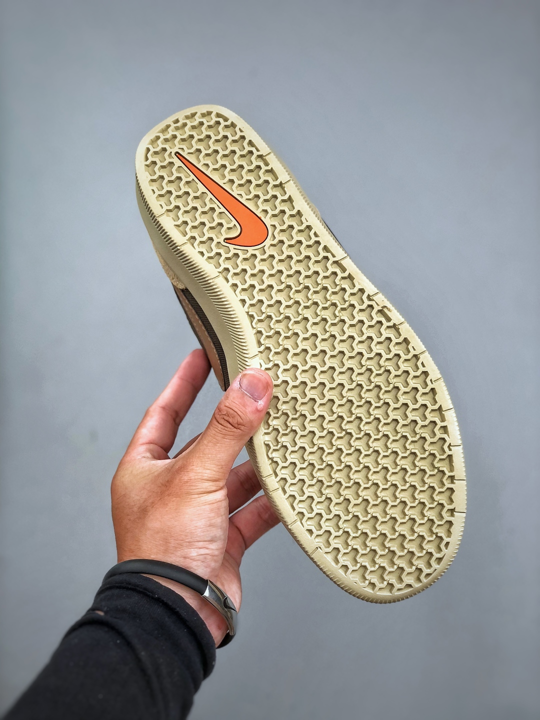 💰真标170💰公司级200💰纯原240Nike SB Force 58 耐克 低帮休闲板鞋是一款将前沿创新带入街头的单品 它具有硫化杯底 具有出色的耐用性和灵活性 使用帆布和绒面革 在饰面上放置通风口货号:DV5477 201 尺码:36 36.5 37.5 38 38.5 39 40 40.5 41 42 42.5 43 44 45