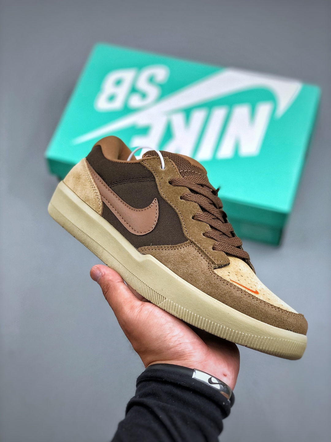 💰真标170💰公司级200💰纯原240Nike SB Force 58 耐克 低帮休闲板鞋是一款将前沿创新带入街头的单品 它具有硫化杯底 具有出色的耐用性和灵活性 使用帆布和绒面革 在饰面上放置通风口货号:DV5477 201 尺码:36 36.5 37.5 38 38.5 39 40 40.5 41 42 42.5 43 44 45