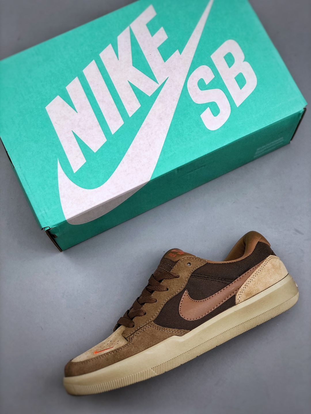 💰真标170💰公司级200💰纯原240Nike SB Force 58 耐克 低帮休闲板鞋是一款将前沿创新带入街头的单品 它具有硫化杯底 具有出色的耐用性和灵活性 使用帆布和绒面革 在饰面上放置通风口货号:DV5477 201 尺码:36 36.5 37.5 38 38.5 39 40 40.5 41 42 42.5 43 44 45
