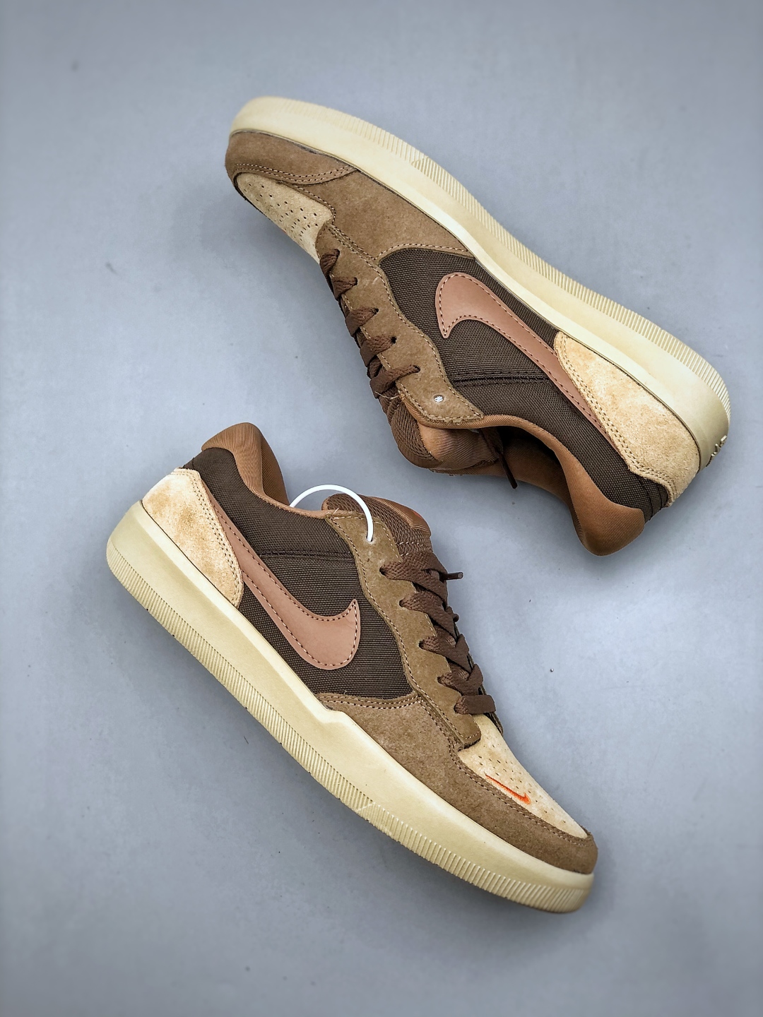 💰真标170💰公司级200💰纯原240Nike SB Force 58 耐克 低帮休闲板鞋是一款将前沿创新带入街头的单品 它具有硫化杯底 具有出色的耐用性和灵活性 使用帆布和绒面革 在饰面上放置通风口货号:DV5477 201 尺码:36 36.5 37.5 38 38.5 39 40 40.5 41 42 42.5 43 44 45