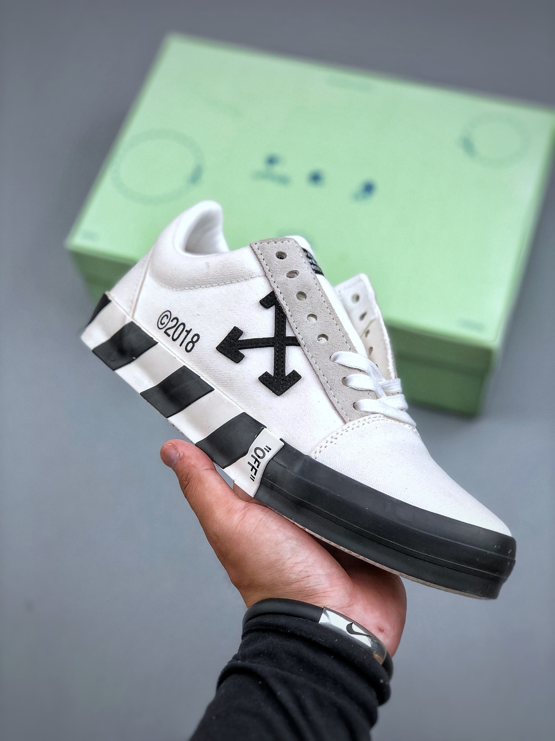 💰290 OFF-WHITE Vulcanized Striped Low Top 潮流 低帮时尚板鞋尺码:36-47