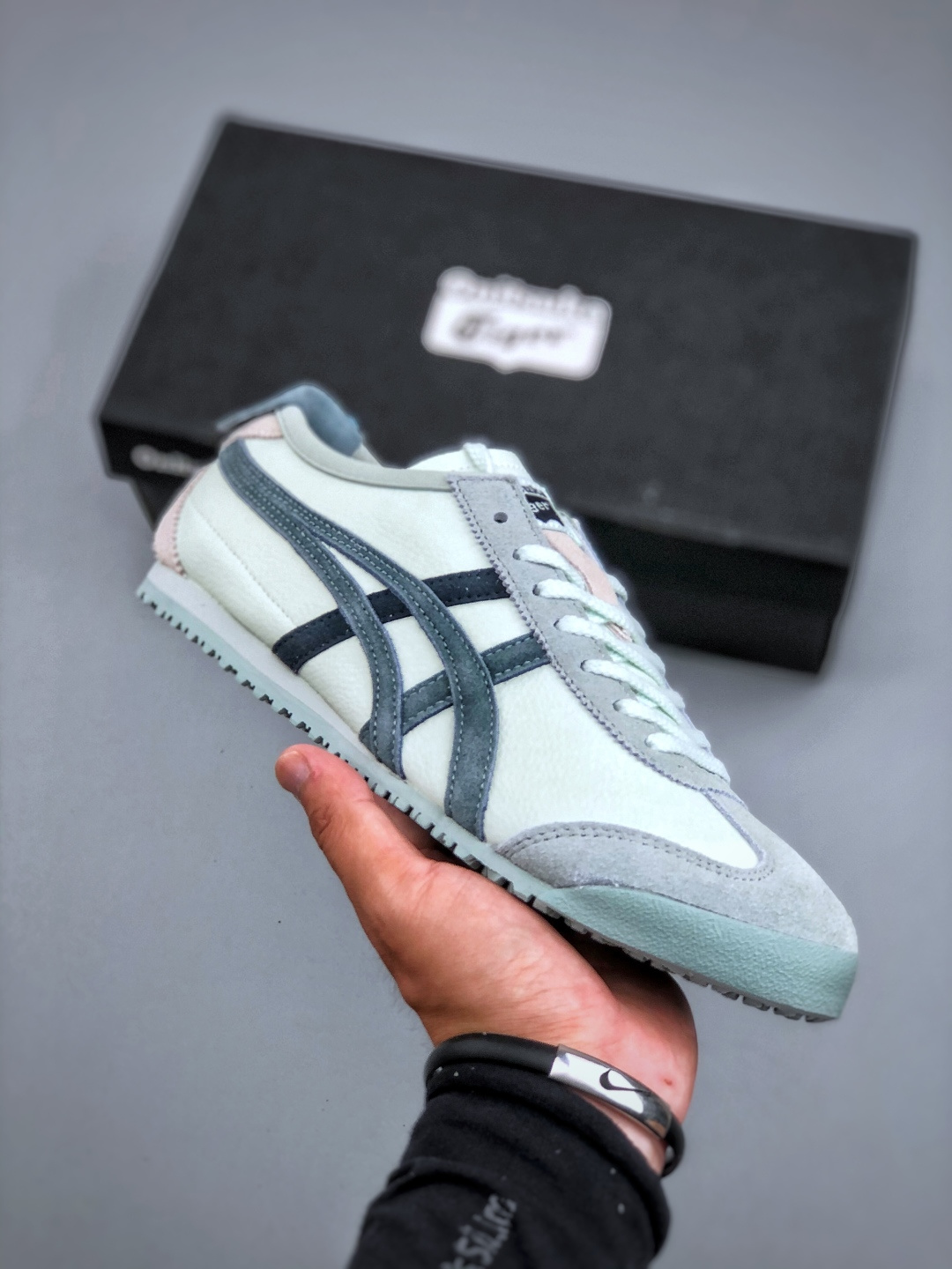 💰220 鬼塚虎/Onitsuka Tiger Mexico 66 复古经典百搭一脚蹬休闲运动鞋 货号：1183C076 -300 尺码：36-45（半）