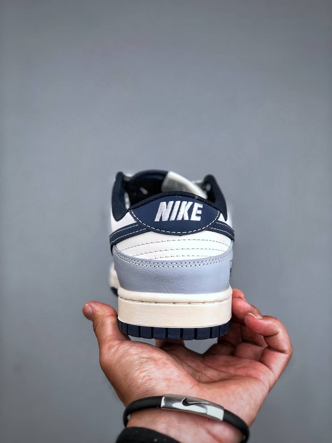 💰320纯原版本

C版 Nike SB Dunk Low“北面联名—灰白蓝勾配色” 高端定制 低帮休闲板鞋 定制鞋盒 大厂纯原品质出货 超高清洁度 皮料切割干净无任何毛边 细节完美 货号：XF8698-205 尺码：36-45（半）