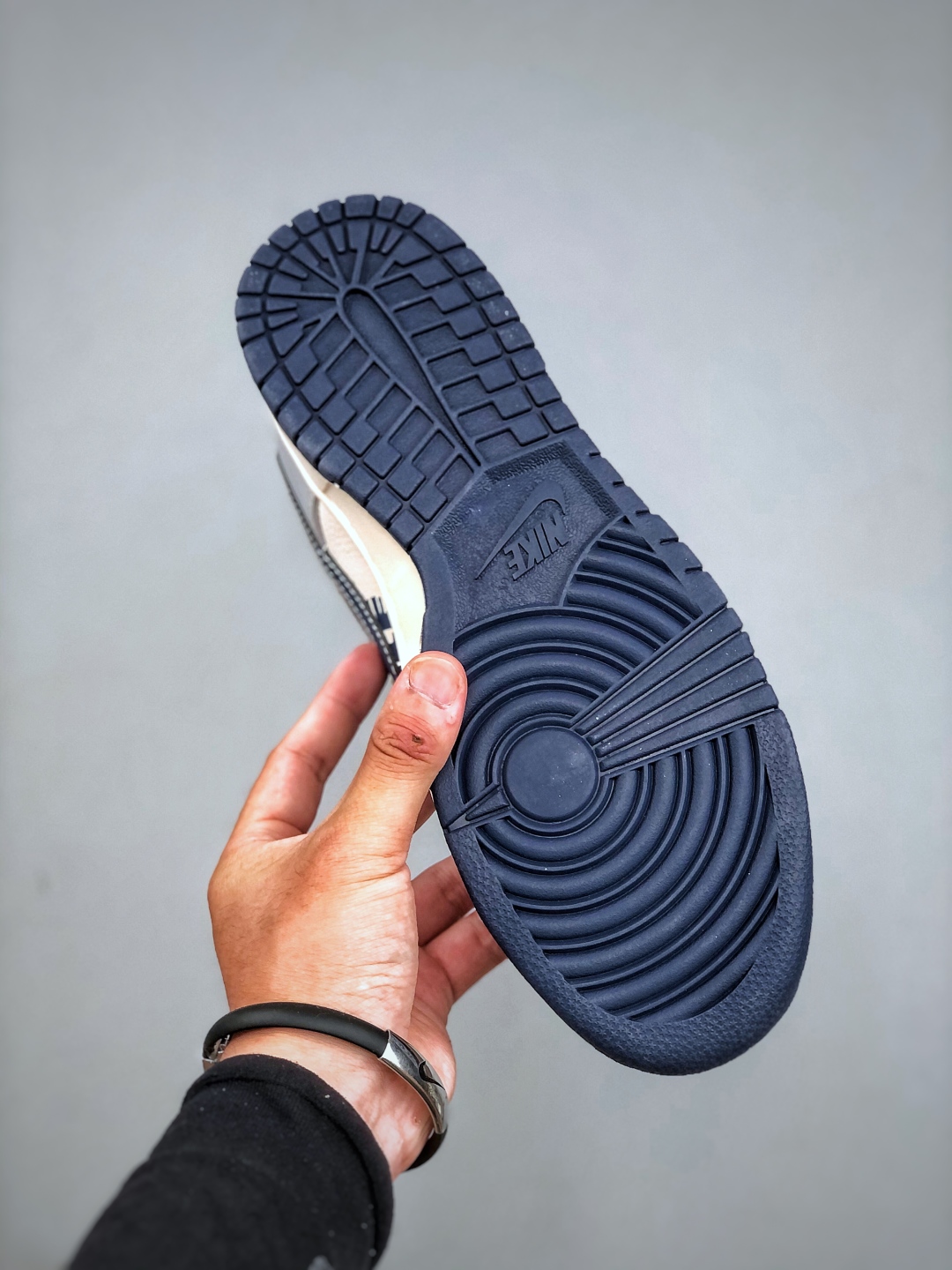 💰320纯原版本

C版 Nike SB Dunk Low“北面联名—灰白蓝勾配色” 高端定制 低帮休闲板鞋 定制鞋盒 大厂纯原品质出货 超高清洁度 皮料切割干净无任何毛边 细节完美 货号：XF8698-205 尺码：36-45（半）