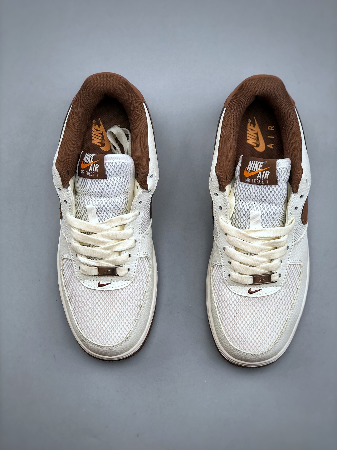 福利特价💰180

Nike Air Force 1 Low “白棕”空军一号低帮运动休闲板鞋 原楦头原纸板 打造纯正空军版型 专注外贸渠道 全掌内置蜂窝气垫 原盒配件 原厂中底钢印、拉帮完美 货号：IB7719 113 尺码：36-45（半）