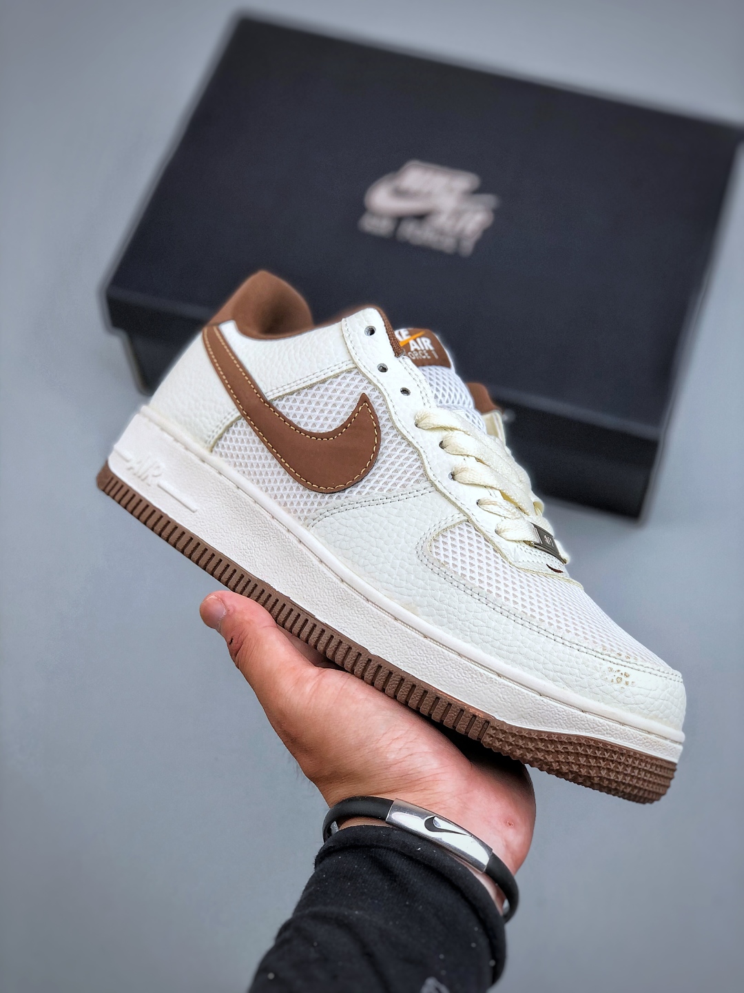 福利特价💰180

Nike Air Force 1 Low “白棕”空军一号低帮运动休闲板鞋 原楦头原纸板 打造纯正空军版型 专注外贸渠道 全掌内置蜂窝气垫 原盒配件 原厂中底钢印、拉帮完美 货号：IB7719 113 尺码：36-45（半）