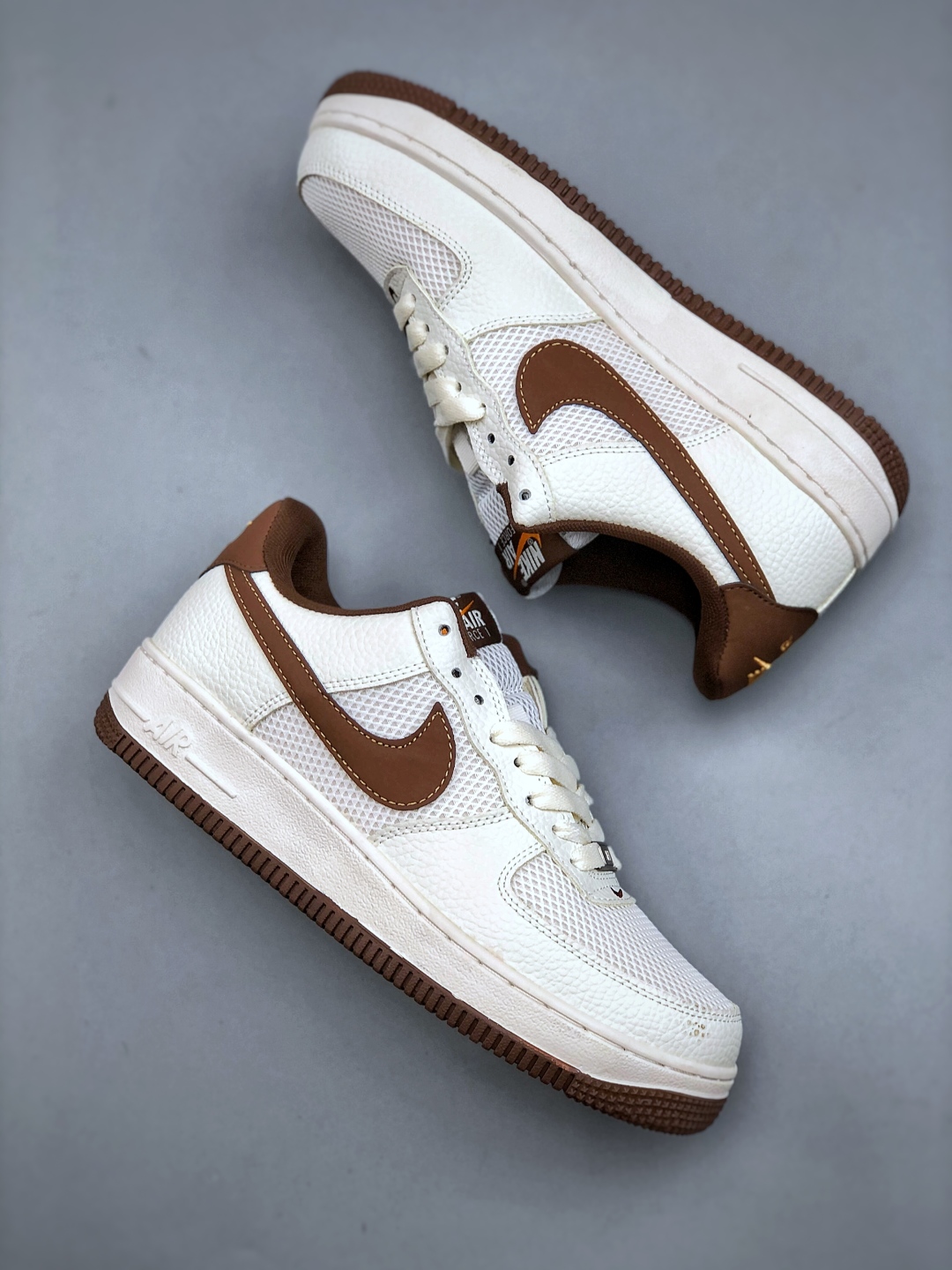 福利特价💰180

Nike Air Force 1 Low “白棕”空军一号低帮运动休闲板鞋 原楦头原纸板 打造纯正空军版型 专注外贸渠道 全掌内置蜂窝气垫 原盒配件 原厂中底钢印、拉帮完美 货号：IB7719 113 尺码：36-45（半）