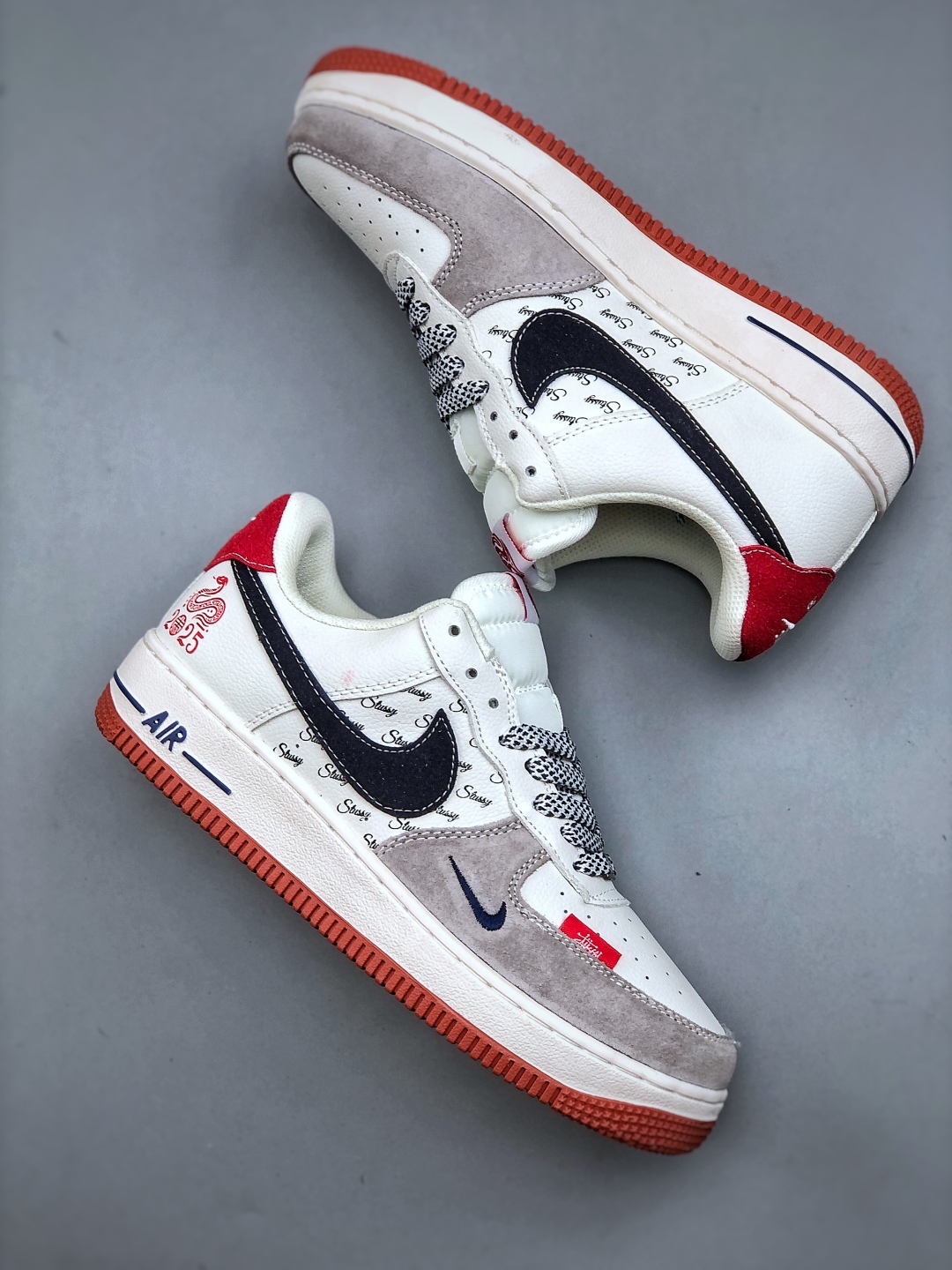 福利特价💰180

 Nike Air Force 1 Low “联名款”空军一号低帮运动休闲板鞋 原楦头原纸板 打造纯正空军版型 专注外贸渠道 全掌内置蜂窝气垫 原盒配件 原厂中底钢印、拉帮完美 货号：XS1958 502 尺码：36-45（半）