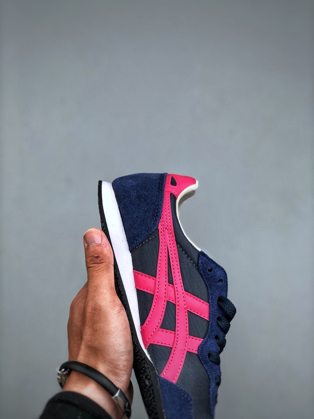 💰180

 Onitsuka Serrano CL 鬼冢虎 透气舒适休闲鞋 1183B400-402 尺码：36-45（半）