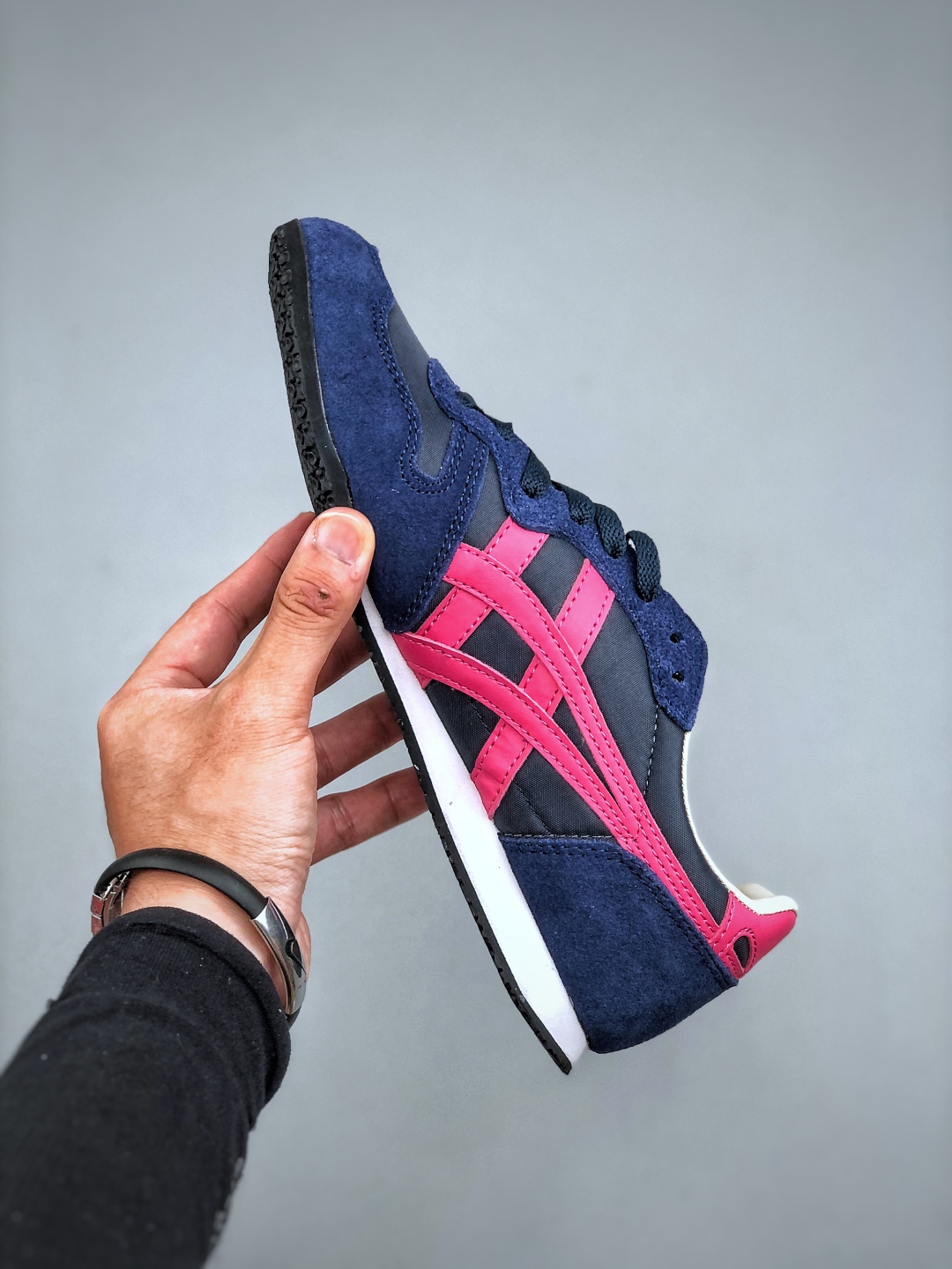 💰180

 Onitsuka Serrano CL 鬼冢虎 透气舒适休闲鞋 1183B400-402 尺码：36-45（半）