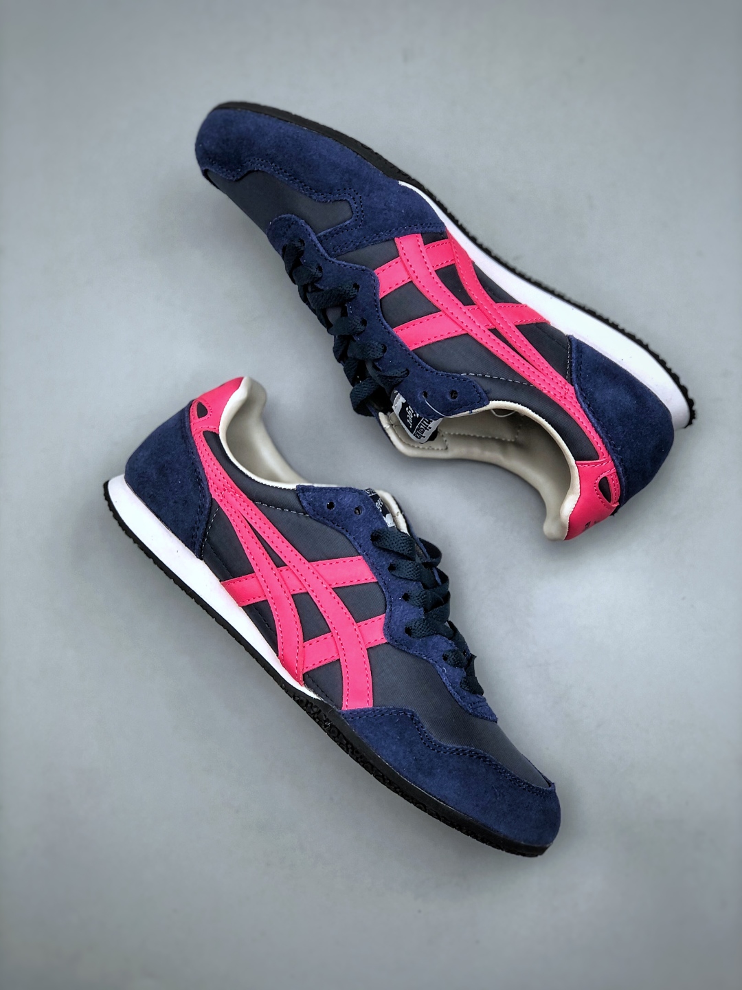 💰180

 Onitsuka Serrano CL 鬼冢虎 透气舒适休闲鞋 1183B400-402 尺码：36-45（半）