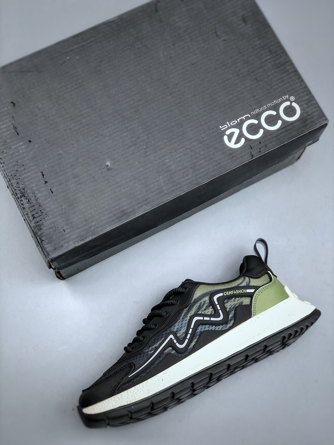 /ECCO爱步 小红书爆款 新款百搭休闲款 Ecco/爱步男士跑步鞋休闲鞋透气轻质系带轻便运动鞋