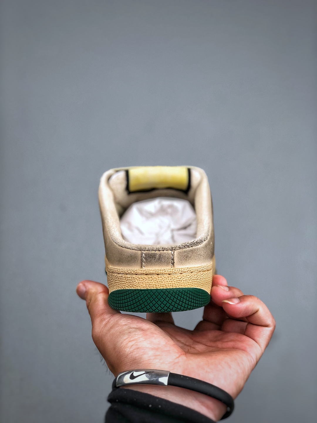 320 Gucci Distressed Screener sneaker 古驰小脏鞋半拖系列