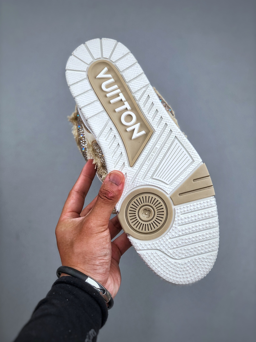 LV-路易-威登trainer 2025小牛皮拼接侧边饰有品牌LOGO标志进口网布垫脚透气网布内里