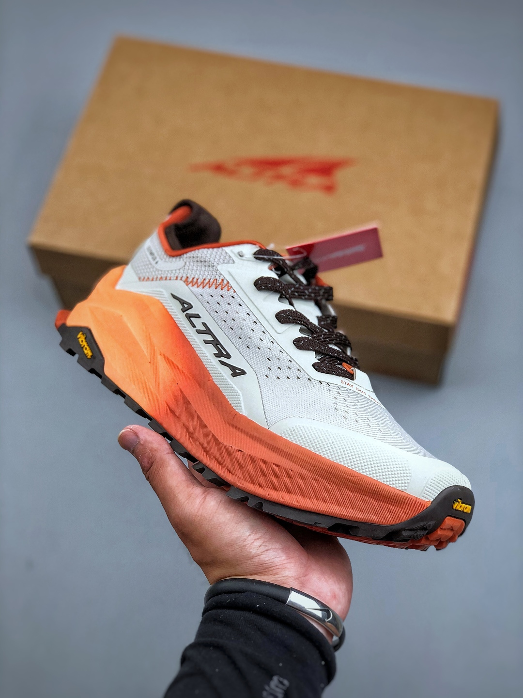 Altra Olympus 6: Comfortable, Durable & Anti-Slip Low Top Outdoor Running Shoes