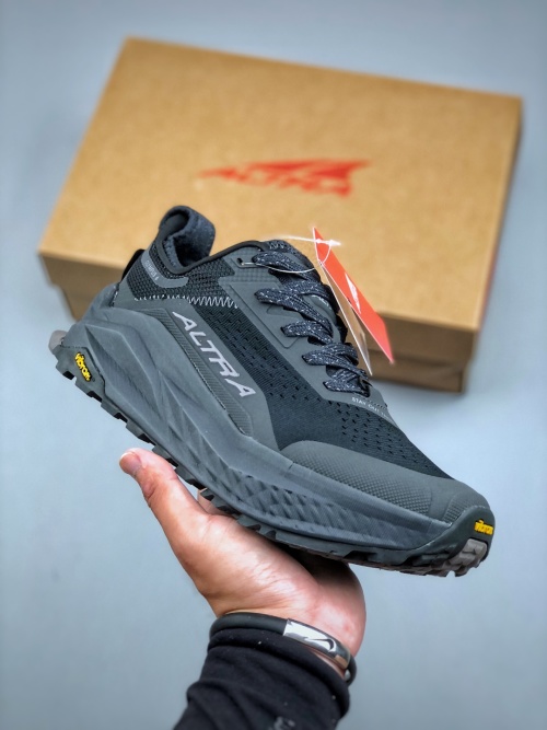 Altra Olympus 6: Comfortable, Versatile, and Durable Low-Top Outdoor Running Shoes 1 Altra Olympus 6: Comfortable, Versatile, and Durable Low-Top Outdoor Running Shoes