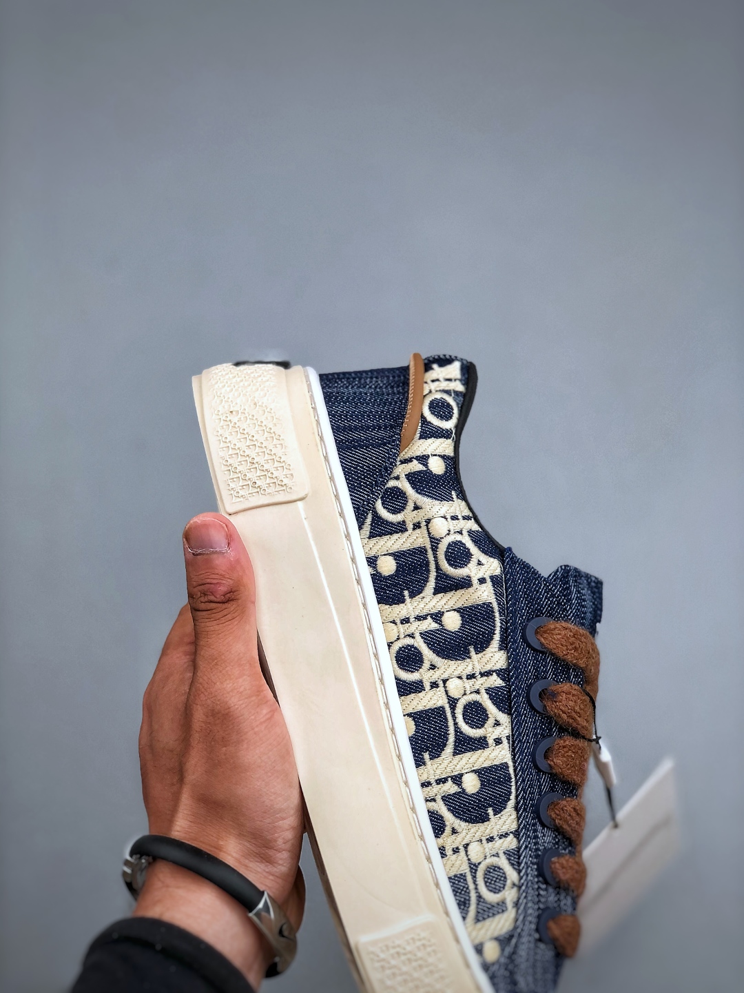 迪奥B33运动鞋 重新诠释经典的网球鞋