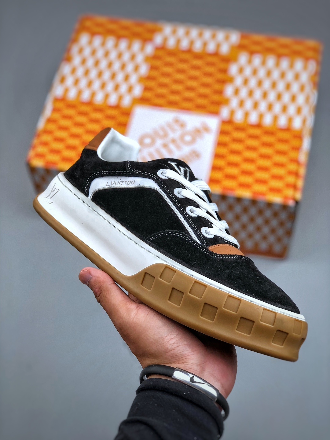 LOUIS VUITTskate sneaker 2025 秋冬男士系列 Classic 牛皮革 圆头系带 低帮 生活休闲鞋
