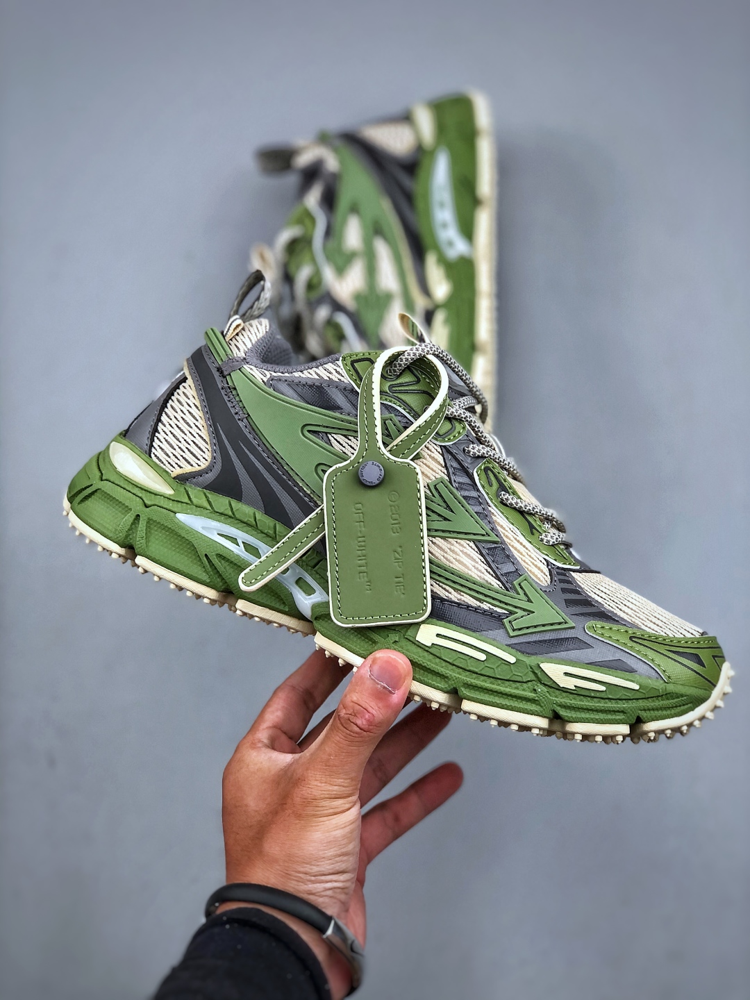 Off-White C/O VirGil Abloh 人气单品 2024s OW最新款情侣款跑鞋