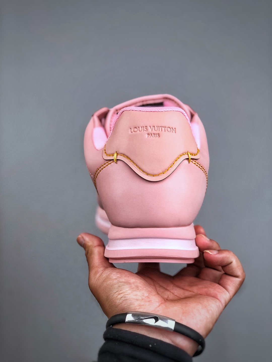420 当季新款 LV BUTTERSOFT 运动鞋 本款 LV Buttersoft 运动鞋