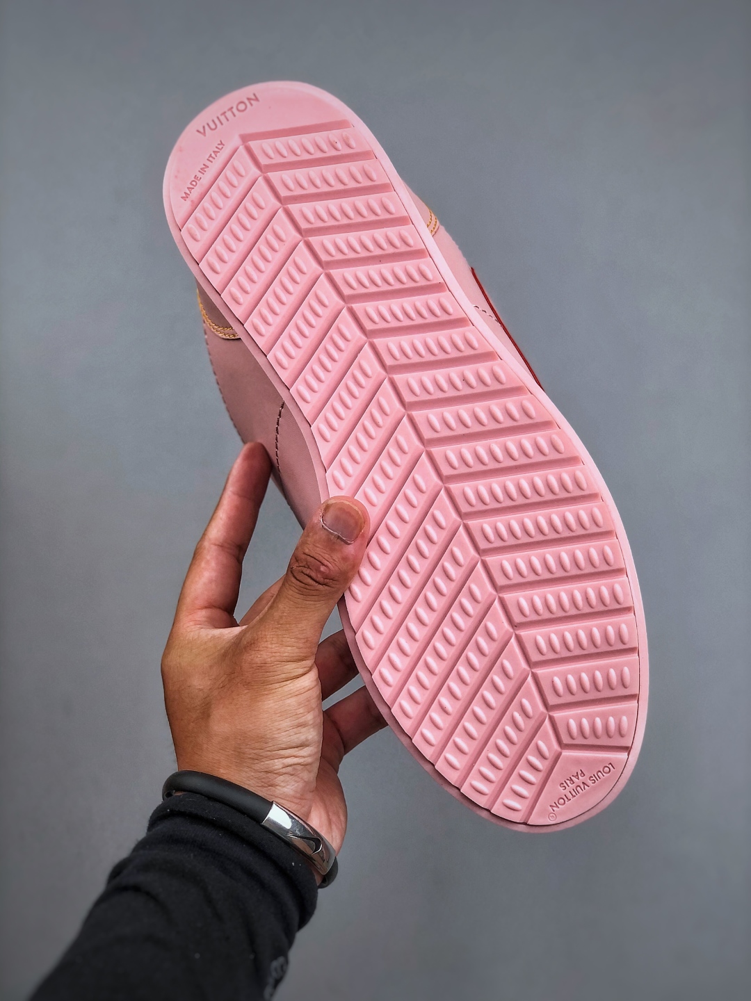 420 当季新款 LV BUTTERSOFT 运动鞋 本款 LV Buttersoft 运动鞋