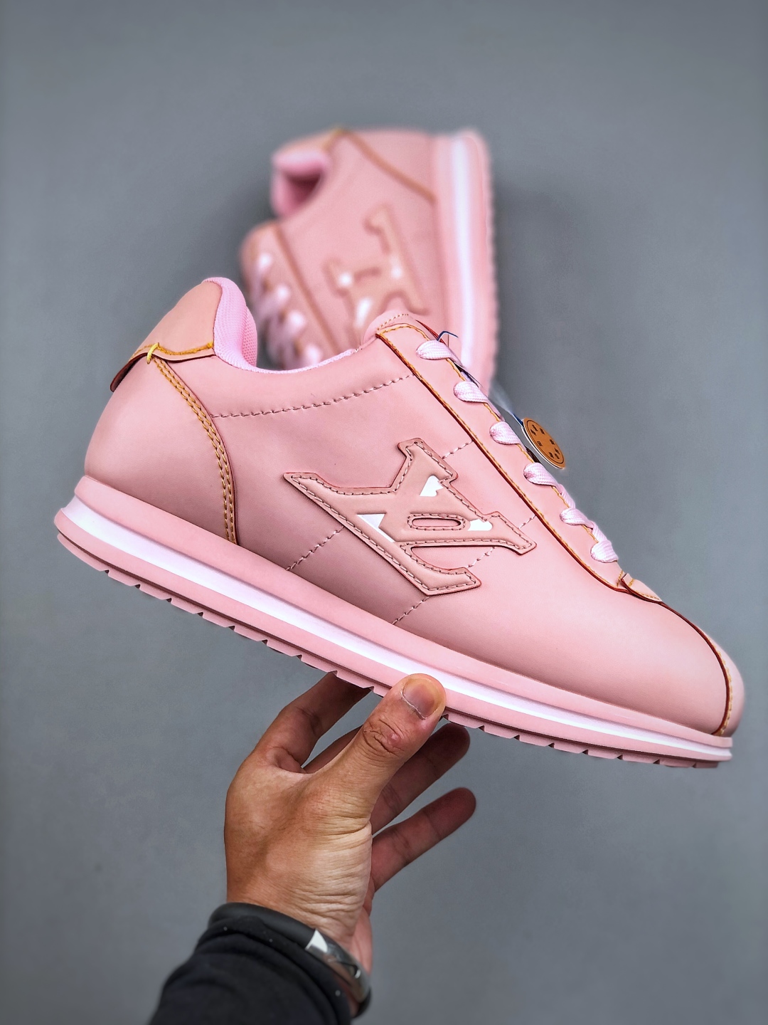 420 当季新款 LV BUTTERSOFT 运动鞋 本款 LV Buttersoft 运动鞋