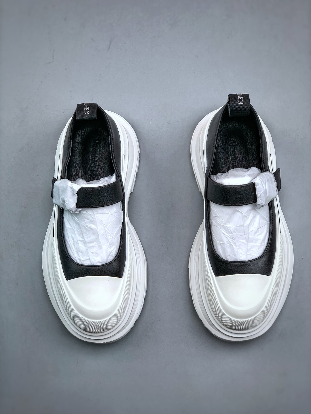 Alexander McQueen Women's White Leather Oversized Platform Sneakers 5 cmp i1755984455956 4453 0 4