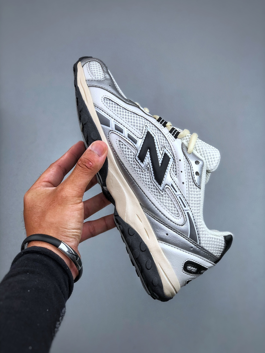 💰260  New Balance 204L系列 新百伦 薄底鞋 薄底皮质鞋带德训系 减震耐磨包裹性支撑轻便 低帮 生活休闲鞋 货号:号:号:U204LSWD  尺码：36-45