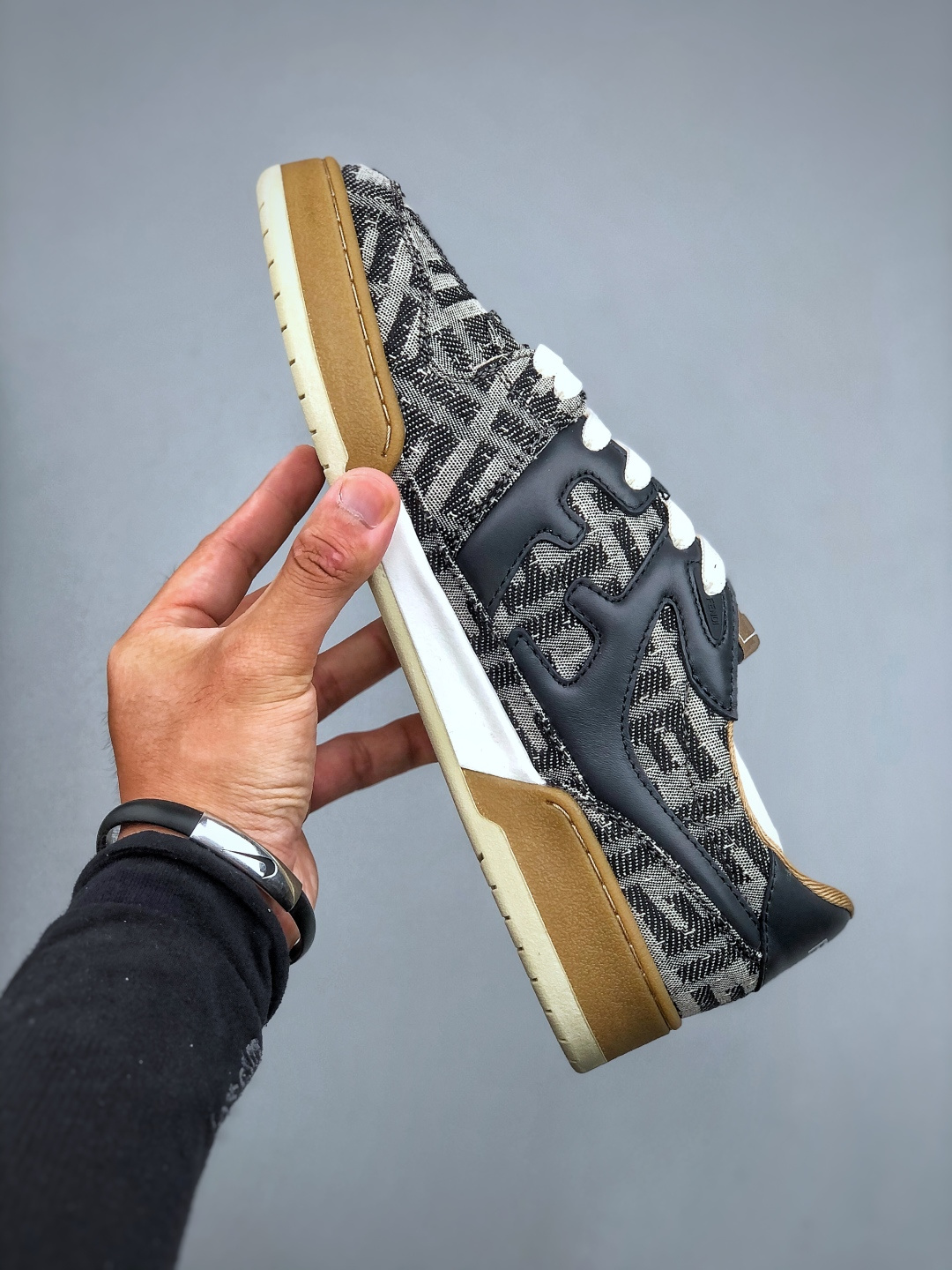 380 广东原装高端品质 FENDI芬迪 Match 圆头厚底 低帮板鞋 Fendi芬迪情侣款休闲鞋