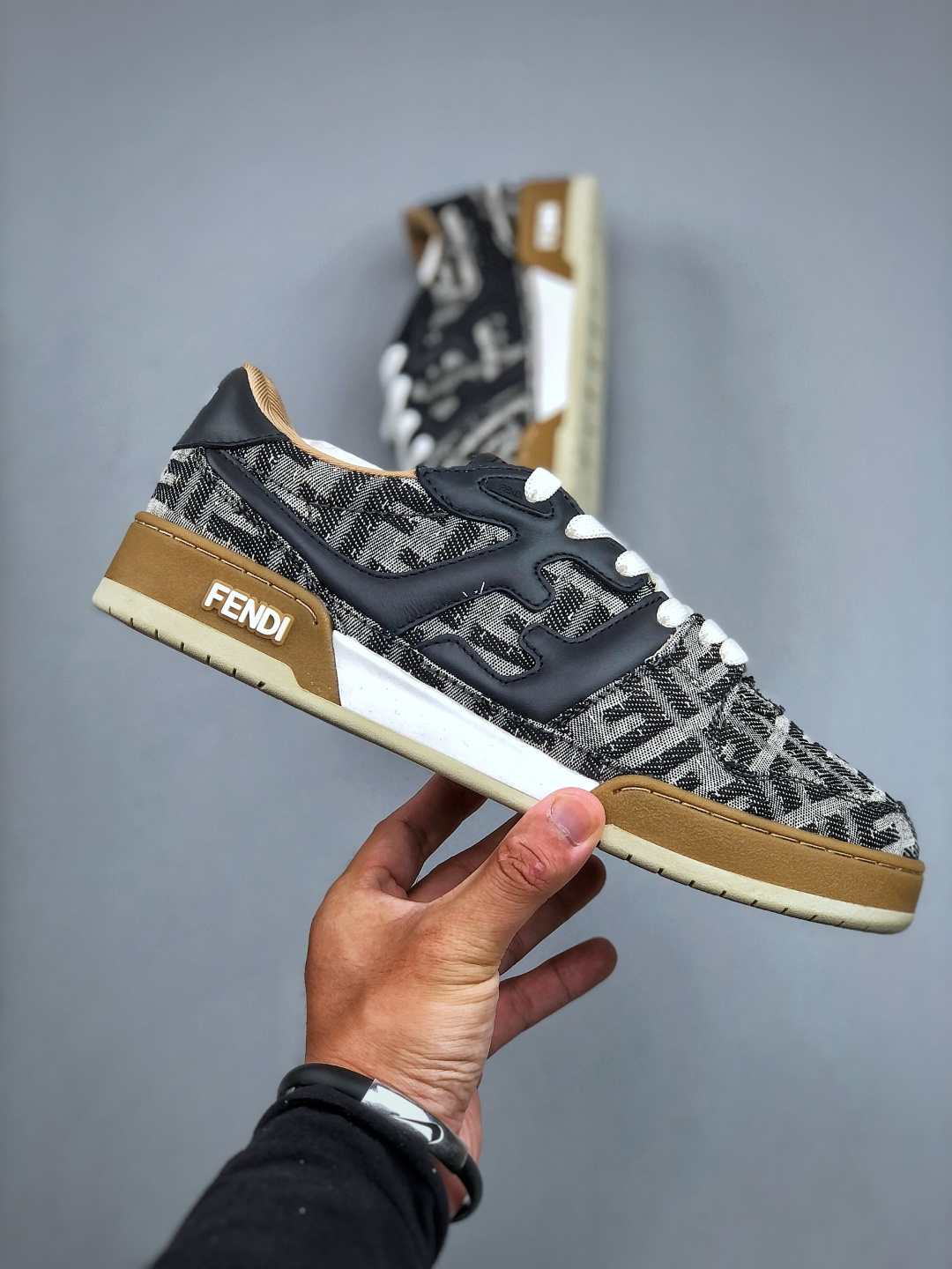 380 广东原装高端品质 FENDI芬迪 Match 圆头厚底 低帮板鞋 Fendi芬迪情侣款休闲鞋