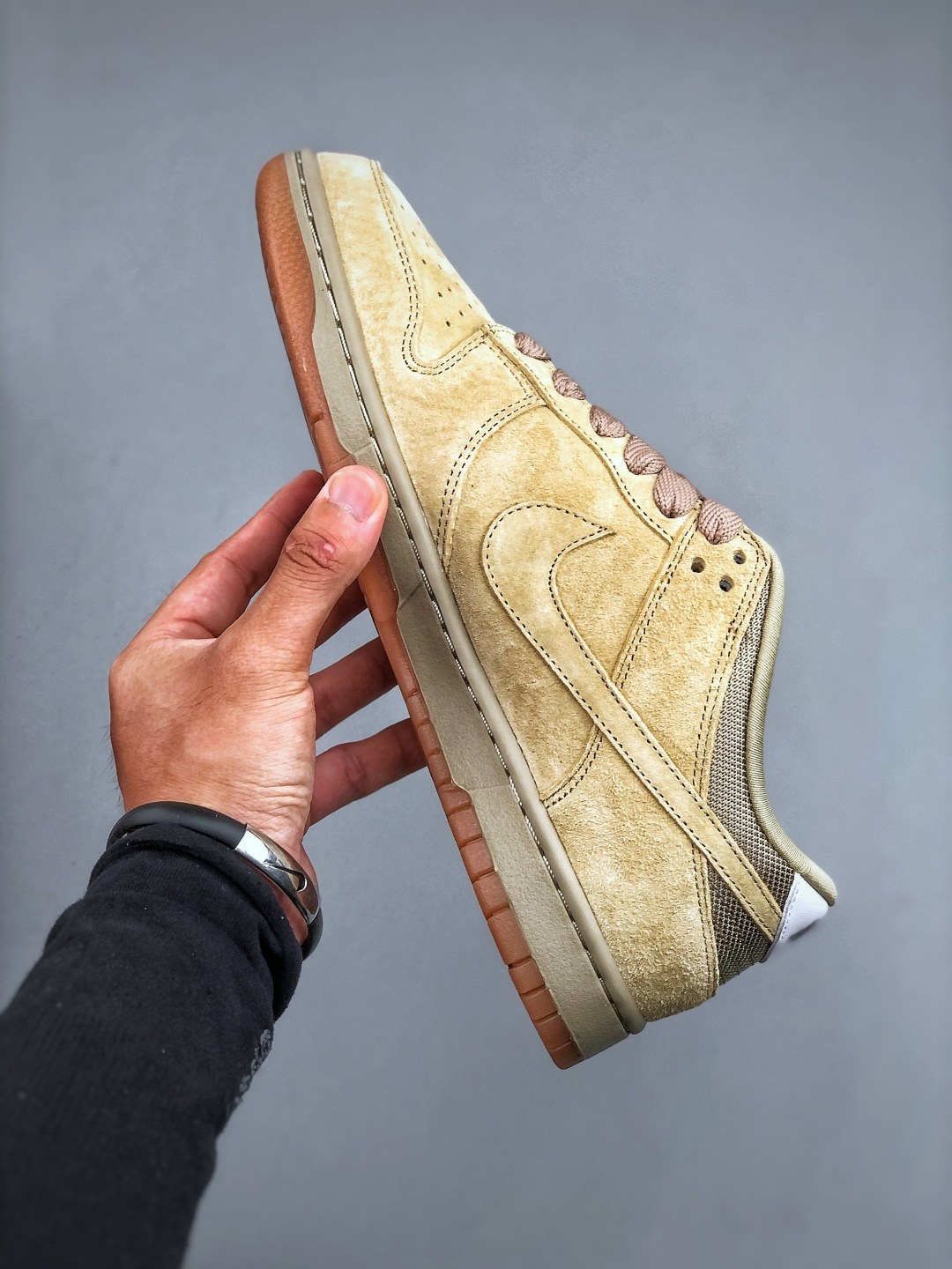 💰320   Nike SB Dunk Low pro    独家版型蒸餾加工帶來的是更好的视觉和脚感体验 超高清洁度 皮料切割干净无任何毛边 细节完美 货号：HJ0367 200 尺码：36-46（半）