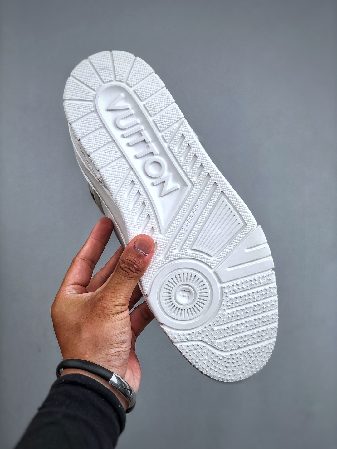 Louis Vuitton Trainer Sneaker Low-Top Casual Shoes Tyler Collaboration 9 cmp i1756410934088 5123 0 7