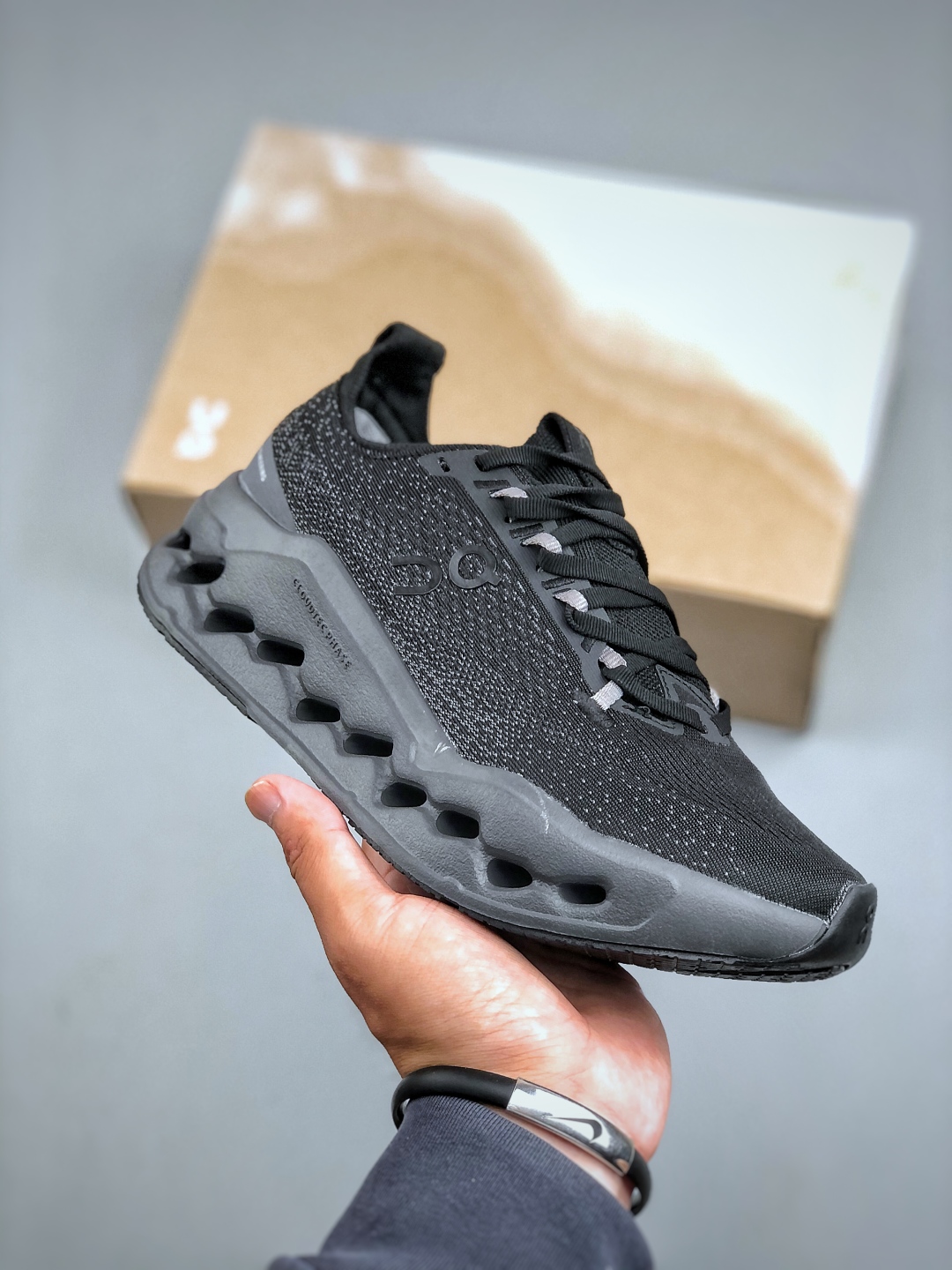 On Cloudsurfer Max Training Shoes - Lightweight & Cushioned for Comfort 2 cmp i1756933058654 3065 0 0